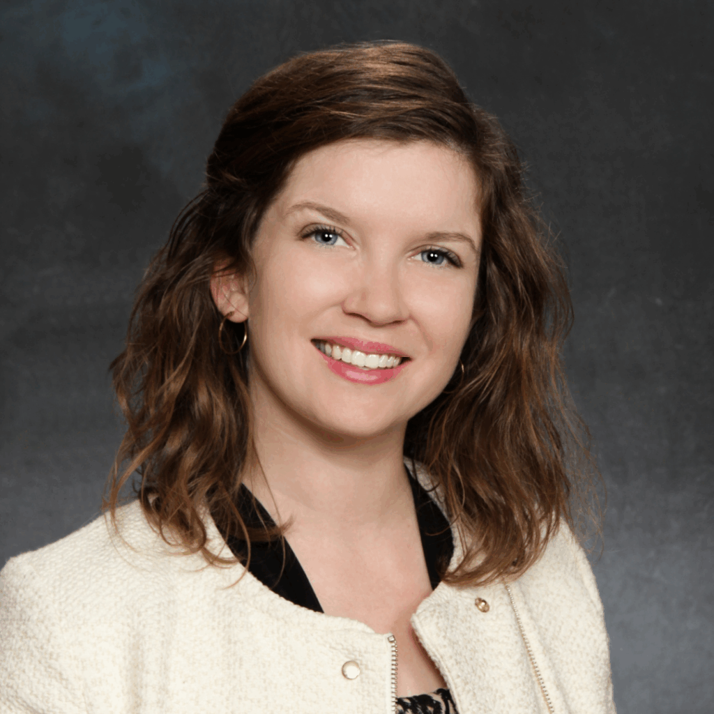 Maxine MacLean Headshot